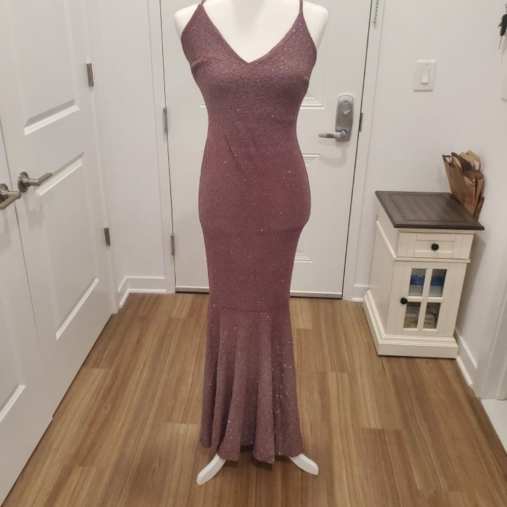 Pink Sparkly Windsor trumpet style dress size M